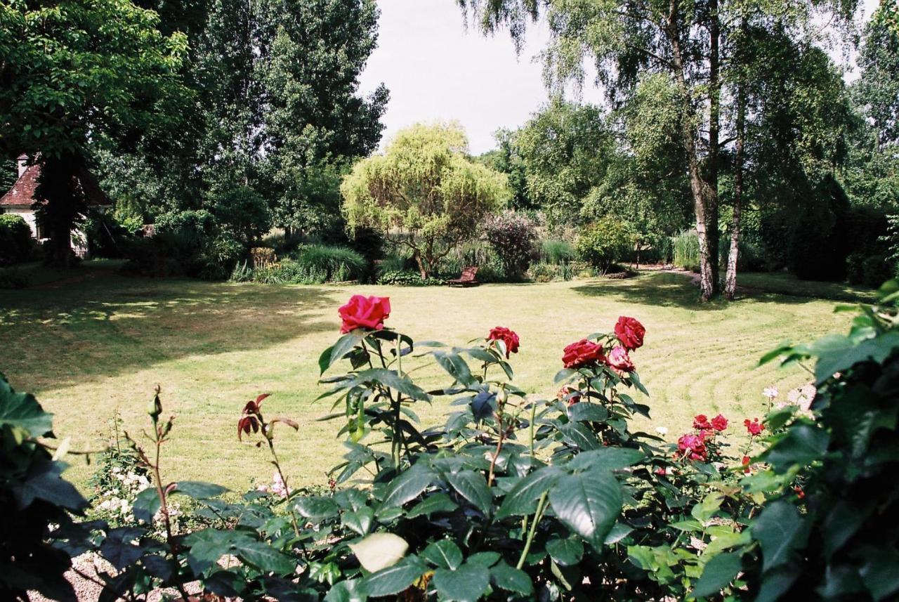 Le Pavillon De Vallet Bed & Breakfast Athée-sur-Cher Екстериор снимка