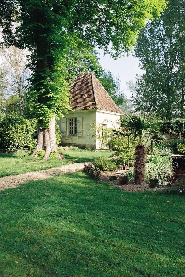 Le Pavillon De Vallet Bed & Breakfast Athée-sur-Cher Екстериор снимка