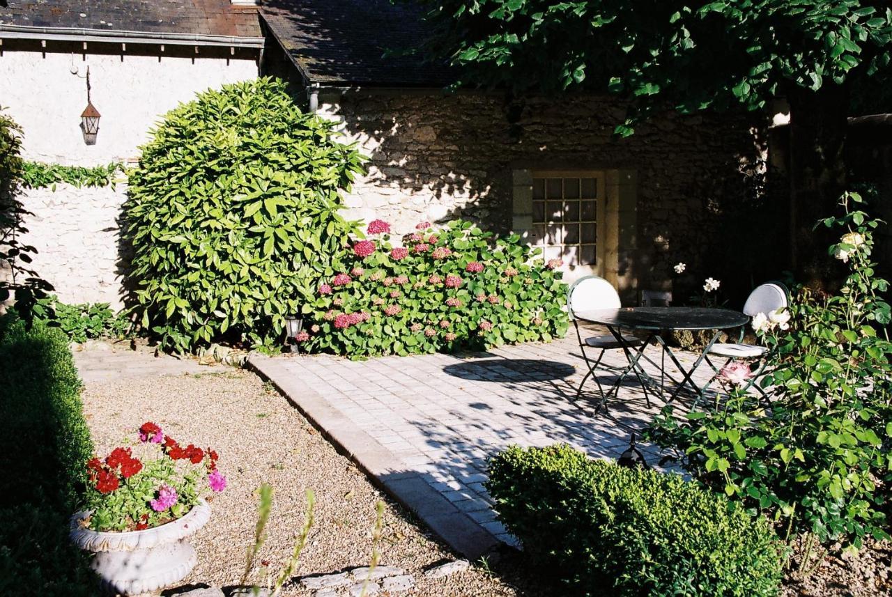 Le Pavillon De Vallet Bed & Breakfast Athée-sur-Cher Екстериор снимка